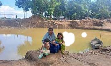 পরিশ্রমে গড়া ঘরবাড়ি এখন শুধুই স্মৃতি