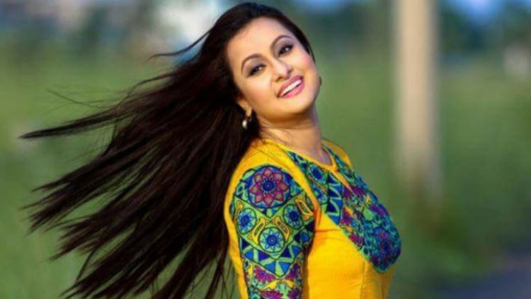 মানসম্মত কাজের সঙ্গে থাকার চেষ্টা করি