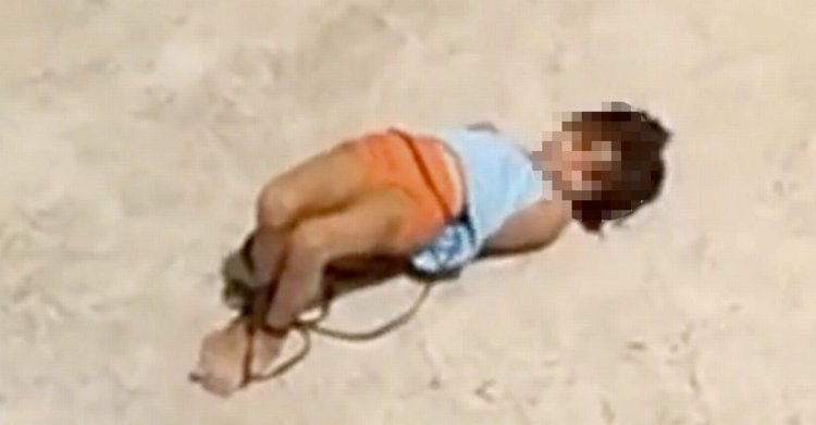  প্রচণ্ড রোদে হাত-পা বেঁধে ছাদে ফেলে রাখা হল শিশুটিকে