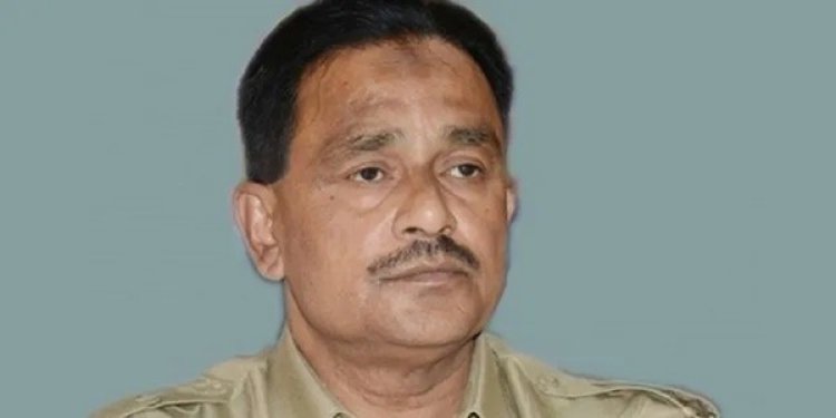 ভারতে যাওয়ার পথে ইমিগ্রেশনে আলালকে বাধা