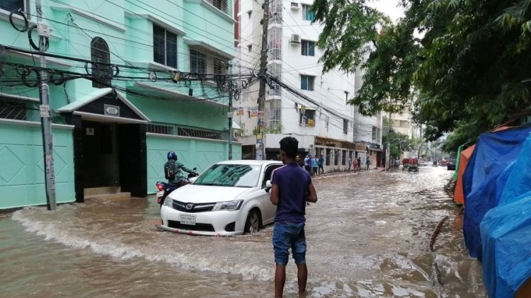 ঢাকার দুই সিটির ৩৬ ওয়ার্ডে জলাবদ্ধতা