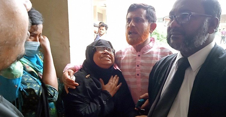 ‘আমাকে ফাঁসি দিয়ে খুনিদের জামিন দিন’