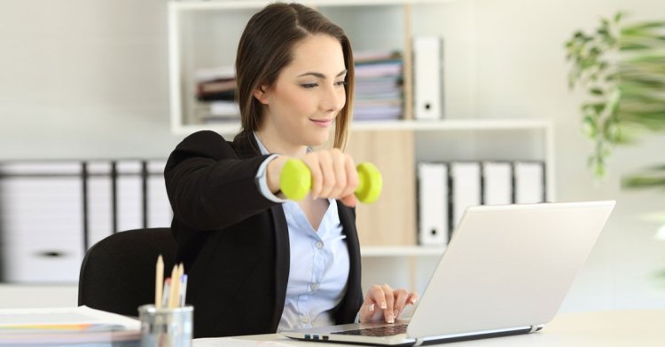 সারাদিন অফিসে থেকেও ওজন কমাবেন যেভাবে