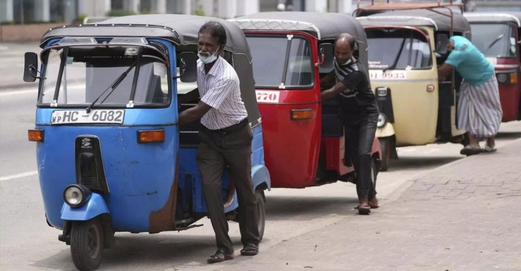 শ্রীলঙ্কায় জ্বালানির মূল্যবৃদ্ধি, এক লিটার পেট্রোল ৫৫০ রুপি