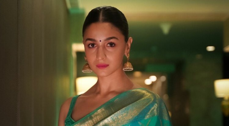  রেগে আগুন আলিয়া