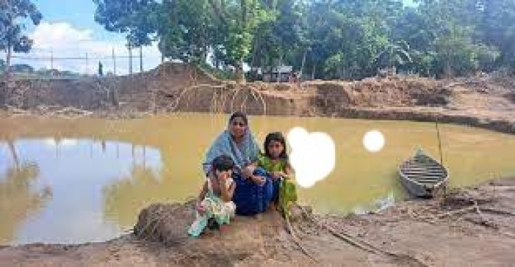 পরিশ্রমে গড়া ঘরবাড়ি এখন শুধুই স্মৃতি