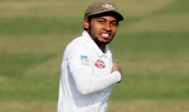  হজ করতে সৌদিতে মুশফিক