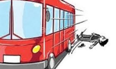 চলন্ত গাড়ি থেকে ধাক্কা দিয়ে ফেলে যাত্রী হত্যা