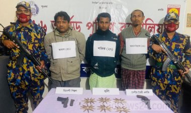 টেকনাফে অস্ত্রসহ ৩ ‘রোহিঙ্গা সন্ত্রাসী’ গ্রেপ্তার