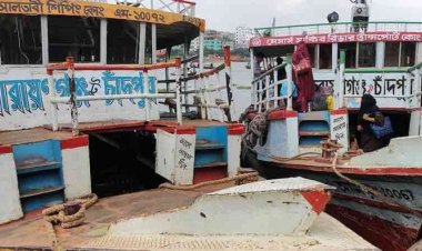 ঝুঁকি নিয়েই চলছে ৩২ লঞ্চ