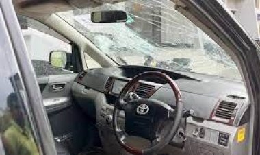 মসজিদের মাইকে ঘোষণা দিয়ে হামলা, এসিল্যান্ডের গাড়ি ভাঙচুর