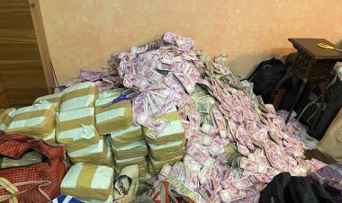 শিল্পমন্ত্রী পার্থ’র ঘনিষ্ঠ অর্পিতা মুখোপাধ্যায়ের ফ্ল্যাট থেকে ২০ কোটি টাকা উদ্ধার