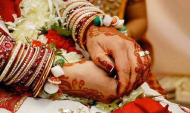 ফেসবুকে প্রেম, দুই সন্তানের মায়ের সঙ্গে স্কুলছাত্রের বিয়ে!