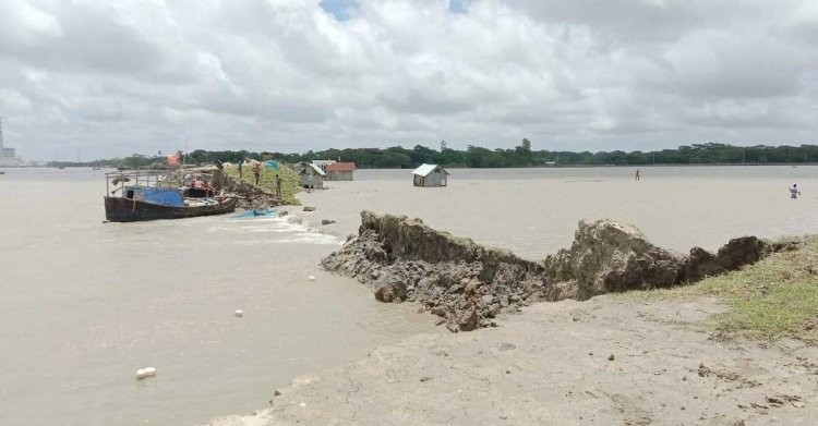 বরগুনায় ১৮ গ্রাম প্লাবিত, ভোগান্তিতে হাজারো মানুষ