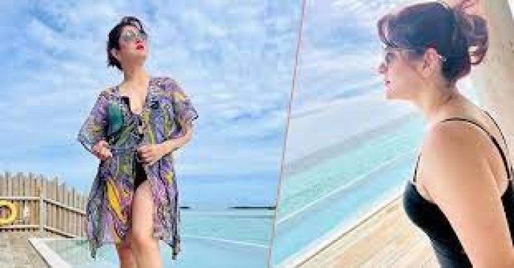 মালদ্বীপে কার সঙ্গে সময় কাটাচ্ছেন শ্রাবন্তী?