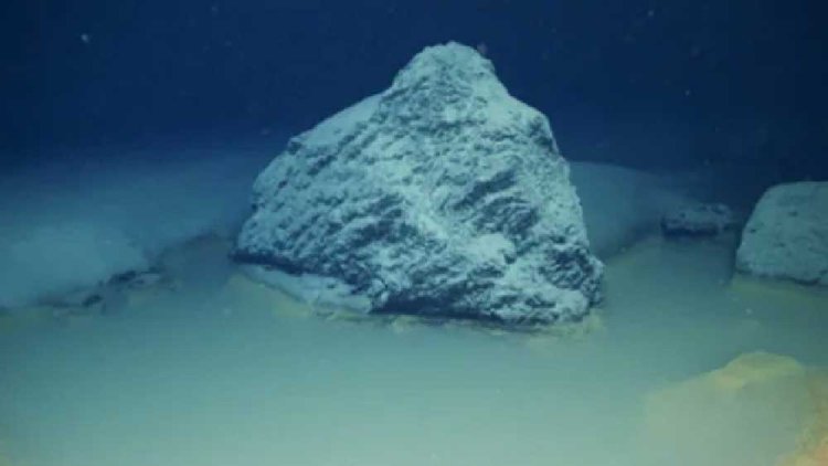 ‘মৃত্যু হ্রদ’-এর খোঁজ পেলেন বিজ্ঞানীরা, ওখানে গেলে কেউ বেঁচে ফিরে না