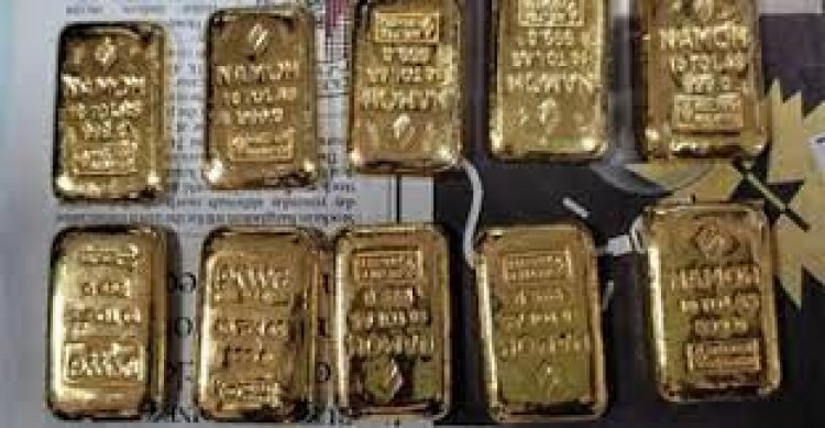 বিমানের ময়লার ব্যাগ থেকে কোটি টাকার স্বর্ণ জব্দ