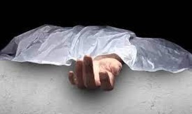 সিঁড়ির পাশে পড়ে ছিল প্রবাসীর স্ত্রীর বিবস্ত্র লাশ