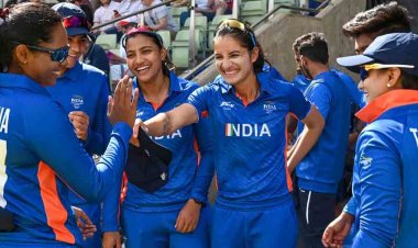 ইংল্যান্ডকে চার রানে হারালো ভারত