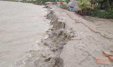 জলোচ্ছ্বাসের আশঙ্কা, সাতক্ষীরা উপকূলে ঝুঁকিতে ৬২ কিমি বেড়িবাঁধ