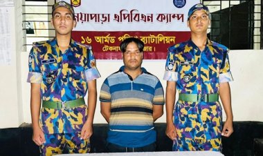 টেকনাফে বিদেশি পিস্তলসহ রোহিঙ্গা যুবক গ্রেফতার