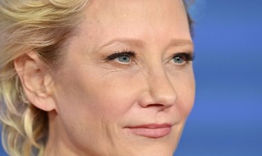  হলিউডের ঐতিহাসিক কবরস্থানে দাফন করা হয়েছে অ্যান হেচেকে