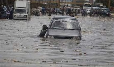  পাকিস্তানে বন্যায় মৃত্যু বেড়ে ৮৩০, জরুরি সহায়তা আহ্বান