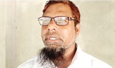 শাসন করায় প্রধান শিক্ষককে মেরে হাসপাতালে পাঠালেন অভিভাবকরা