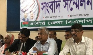 যশোরে গভীর রাতে বিএনপি নেতাদের বাড়িতে সিরিজ হামলা