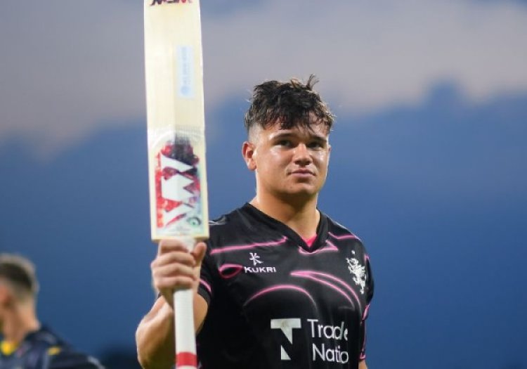  ১০০ বলের খেলায় সেঞ্চুরি, ইতিহাসের পাতায় স্মিড