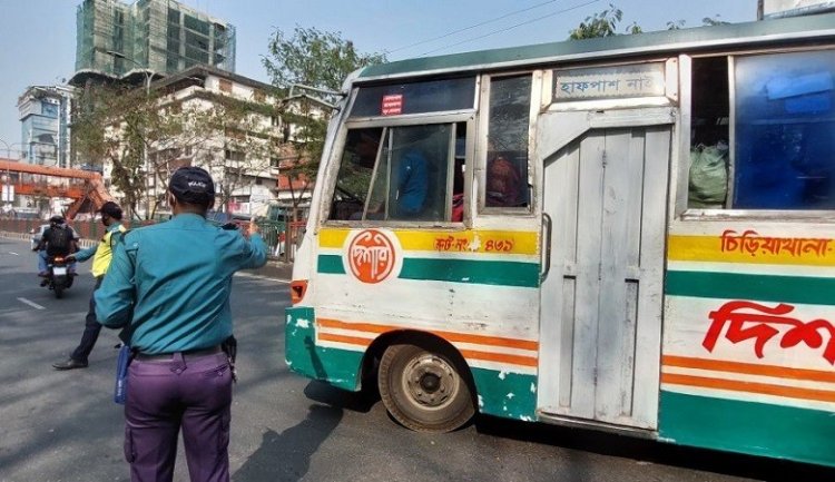বাসে ভাড়ার চার্ট না থাকলে মোবাইল কোর্টে জরিমানা
