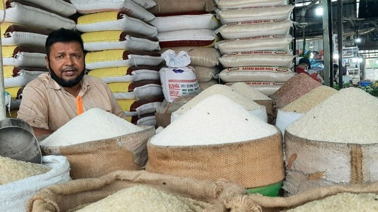 চালের দামে দিশেহারা নিম্নবিত্ত ও মধ্যবিত্তরা