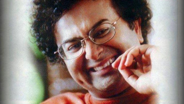  চলচ্চিত্রকার ঋতুপর্ণ ঘোষের জন্মদিন আজ