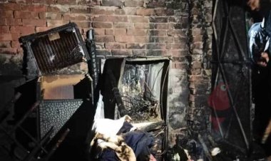 হাজারীবাগের বটতলা বস্তিতে পুড়লো ১৮০ ঘর