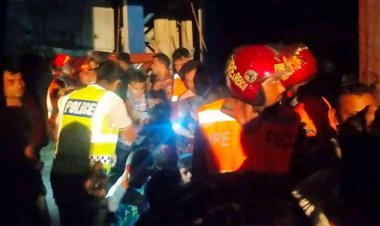 রাই‌স মি‌লের ছাদ ভে‌ঙে পড়ে প্রাণ গেল ৩ শ্রমি‌কের