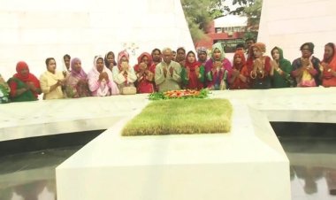 দেনদরবার করতে ভারতে প্রধানমন্ত্রী : রিজভী