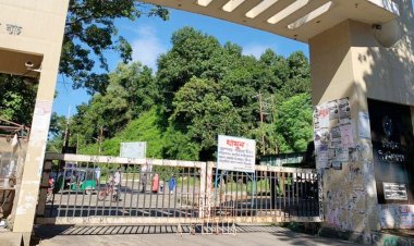 চবিতে ছাত্রলীগের অবরোধ, বন্ধ শাটল ট্রেন-বাস