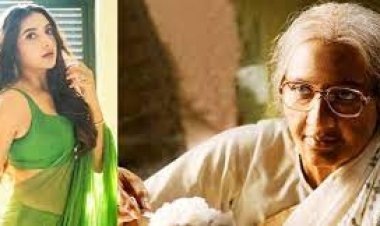  শুভশ্রীর চোখে চশমা, পাকা চুলের রহস্য কী?