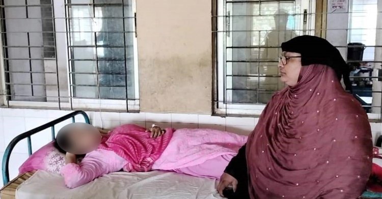 লক্ষ্মীপুরে আইনজীবী মারধর করলেন কলেজছাত্রীসহ ৪ নারীকে