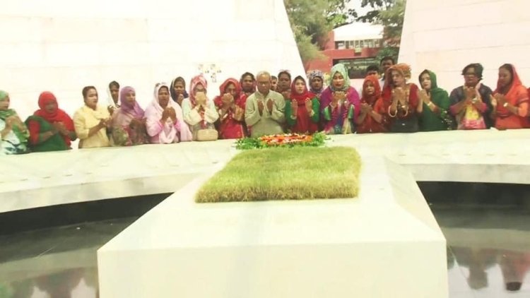 দেনদরবার করতে ভারতে প্রধানমন্ত্রী : রিজভী