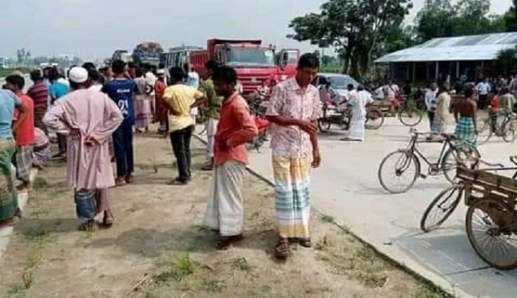 রংপুরে সারের দাবিতে কৃষকদের মহাসড়ক অবরোধ