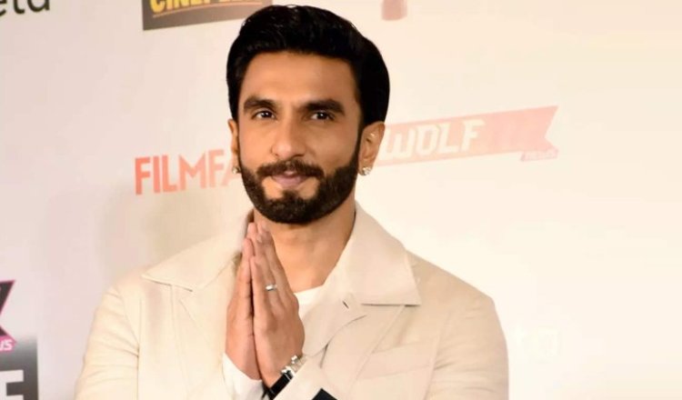  ভক্তের হাতে ‘চড়’ খেলেন রণবীর!