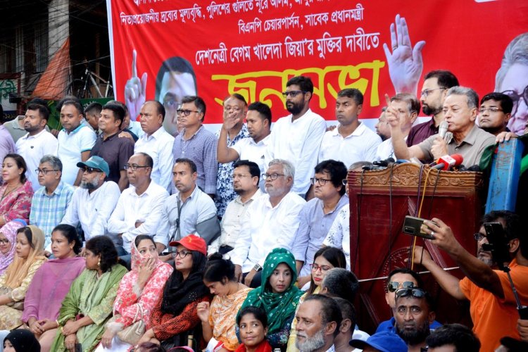 রাজনীতিবিদদের বাদ দিয়ে আ.লীগ  আমলাদের হাতে দলের নেতৃত্ব তুলে দিচ্ছে: খসরু