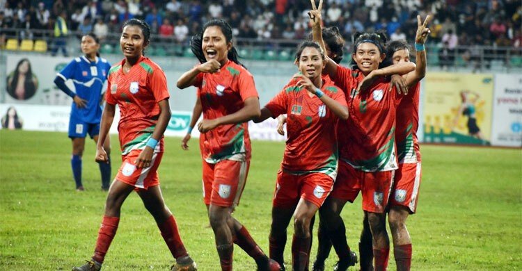 বুধবার দুপুরে দেশে ফিরছে ইতিহাসগড়া মেয়েরা