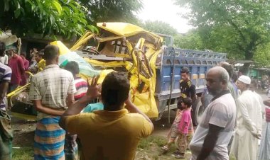  দাঁড়িয়ে থাকা ট্রাকে চলন্ত ট্রাকের ধাক্কায় প্রাণ গেল চালকের