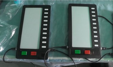 ইভিএমে আঙুলের ছাপে ভোগান্তি: আরপিও সংশোধন করছে ইসি