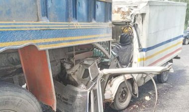 পাবনায় ট্রাকের পেছনে কাভার্ড ভ্যানের ধাক্কা, প্রাণ গেল ২ জনের