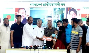 গণধিকৃত এই সরকার জনবিষ্ফোরণ ঠেকাতে পারবে না: টুকু