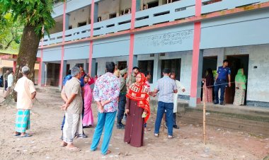 গাইবান্ধা-৫ আসনে উপ-নির্বাচনের ভোটগ্রহণ চলছে