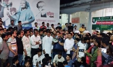 রামেকে ভাঙচুর: রাবির ৩০০ শিক্ষার্থীর বিরুদ্ধে মামলা